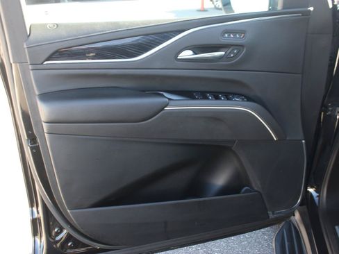 Used 2021 Cadillac Escalade Sport w/ Heavy-Duty Trailer Package AWD/4WD image 12
