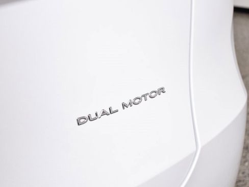 Used 2023 Tesla Model Y Long Range image 14