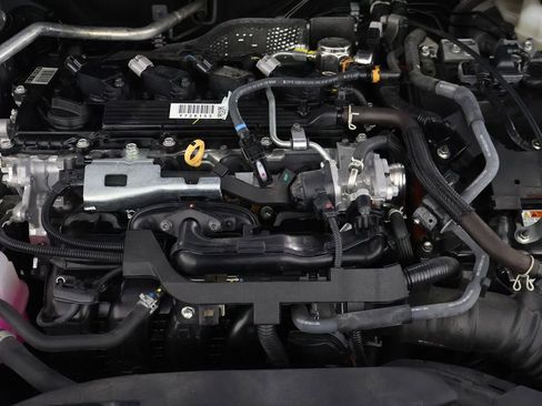 Used 2025 Toyota Corolla Cross AWD Hybrid w/ Convenience Package image 18