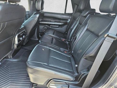 Used 2020 Ford Expedition XLT w/ Equipment Group 202A AWD/4WD image 19