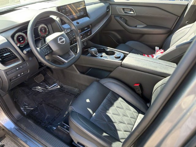 Certified 2026 Nissan Rogue Platinum w/ Platinum Premium Package AWD/4WD image 11