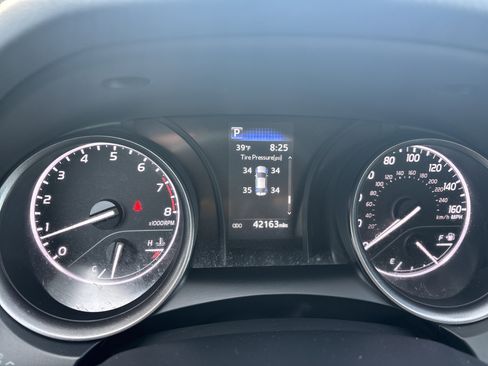 Used 2024 Toyota Camry SE image 21