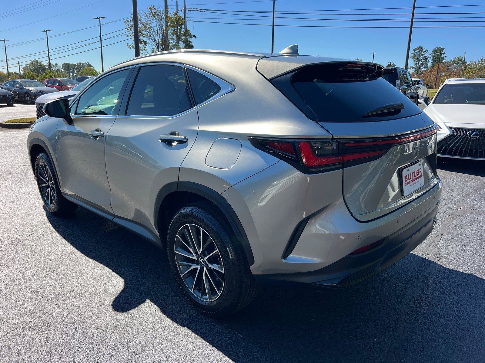 Certified 2025 Lexus NX 250 FWD w/ Accessory Package (Z1) image 7
