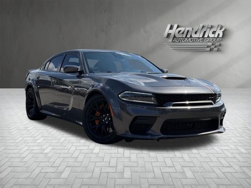 Used 2022 Dodge Charger Scat Pack RWD image 2