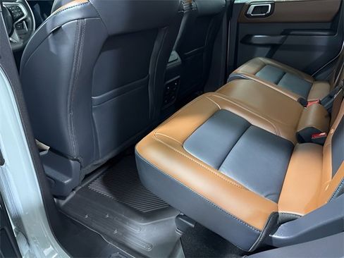 Used 2024 Ford Bronco Outer Banks image 29