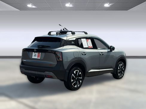 Certified 2026 Nissan Kicks SR FWD image 13