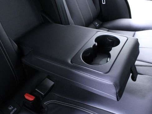 Used 2023 Land Rover Range Rover Velar R-Dynamic S image 15