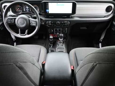 Used 2024 Jeep Gladiator Willys image 21