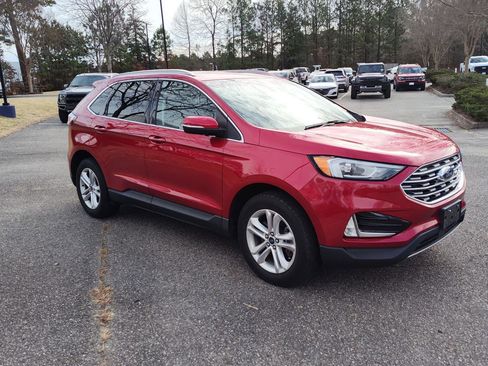Used 2020 Ford Edge SEL w/ Convenience Package image 3