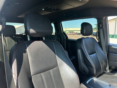 Used 2019 Dodge Grand Caravan GT FWD image 32