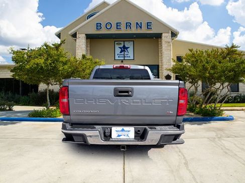 Used 2022 Chevrolet Colorado W/T w/ Custom Special Edition AWD/4WD image 4
