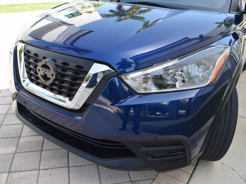 Used 2018 Nissan Kicks SV FWD image 9