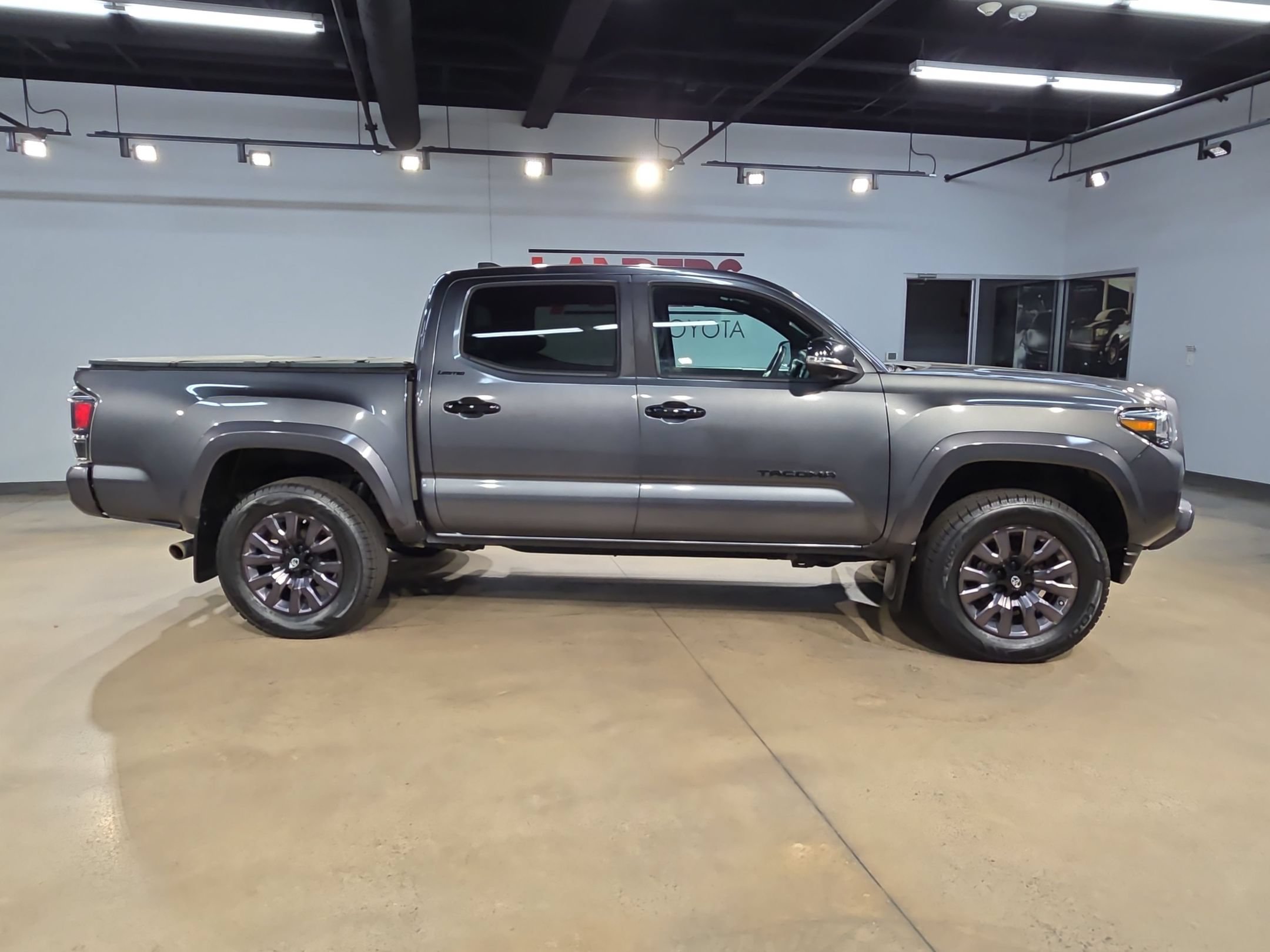 Used 2021 Toyota Tacoma Limited w/ Nightshade Package AWD/4WD image 8