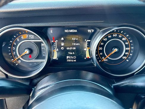 Used 2020 Jeep Wrangler Unlimited Sport AWD/4WD image 37