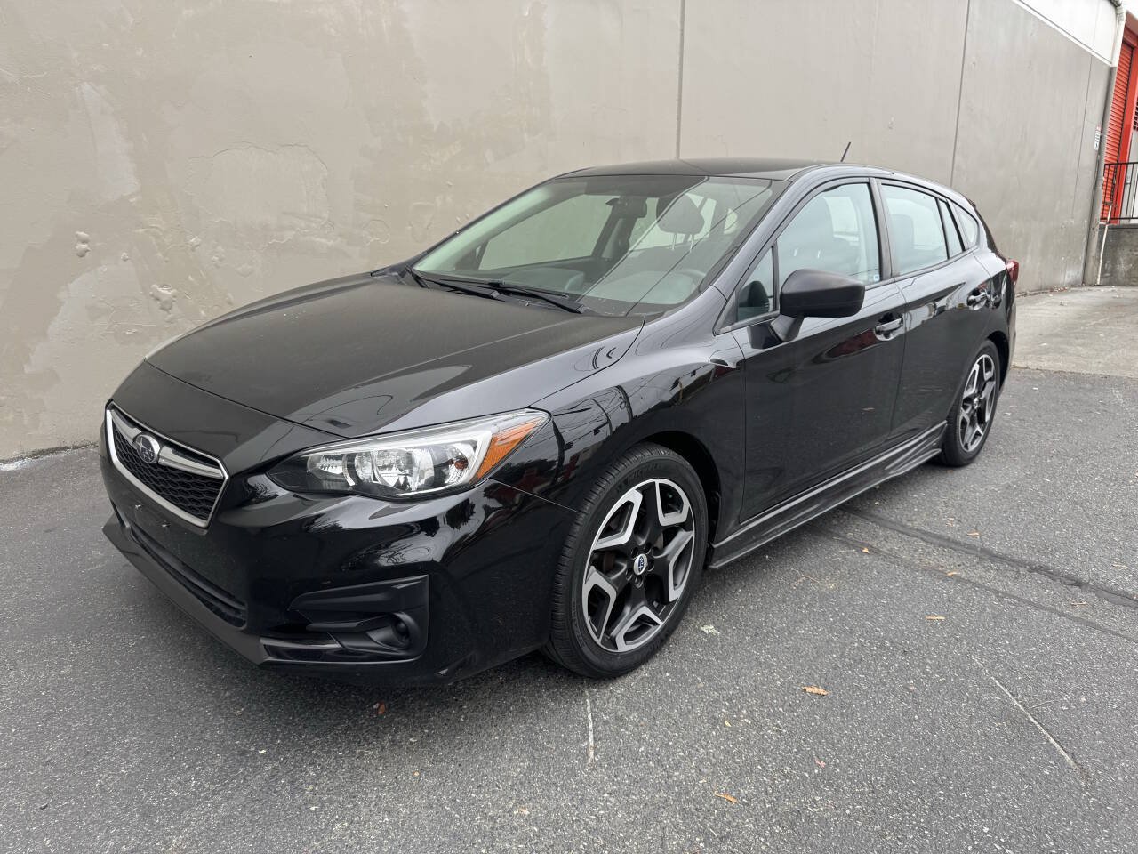 Used 2017 Subaru Impreza 2.0i AWD/4WD image 2