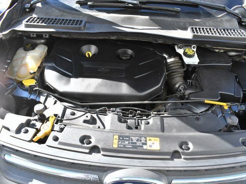 Used 2016 Ford Escape SE image 29