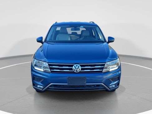 Used 2018 Volkswagen Tiguan SE image 2