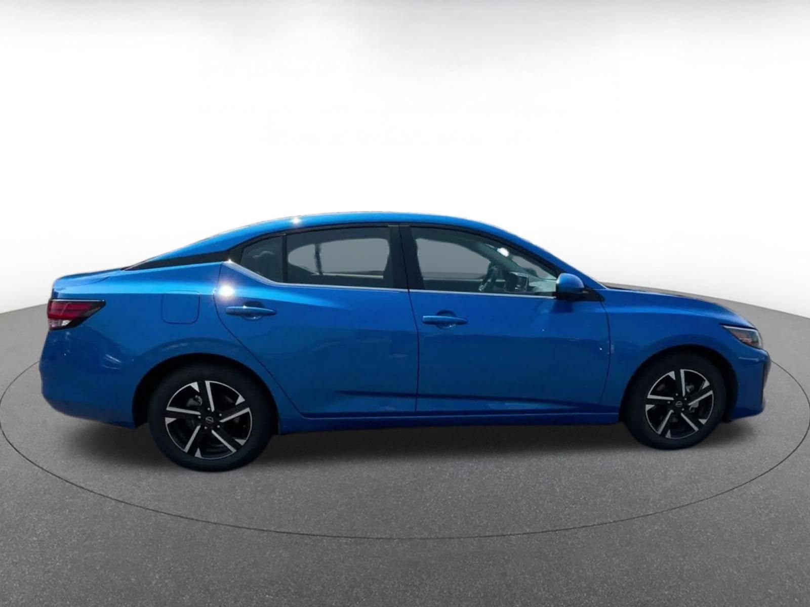 Used 2025 Nissan Sentra SV FWD image 15