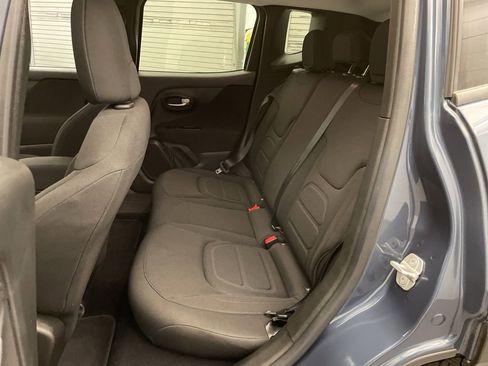 Certified 2021 Jeep Renegade Latitude AWD/4WD image 22