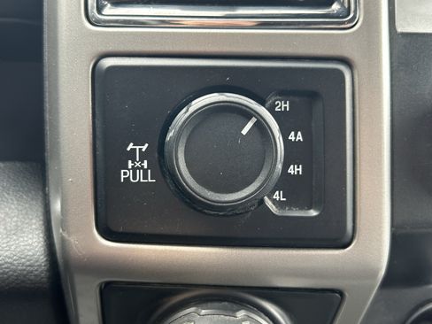 Used 2019 Ford F150 Lariat AWD/4WD image 30