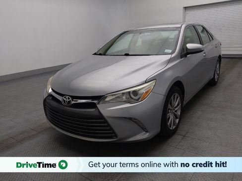 Used 2015 Toyota Camry XLE w/ Moonroof Package image 1