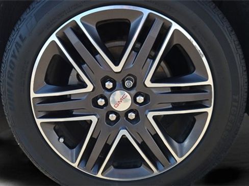 Used 2018 GMC Acadia Denali w/ Technology Package image 45