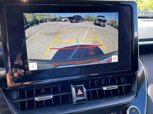 Used 2024 Toyota Corolla Cross XLE image 20