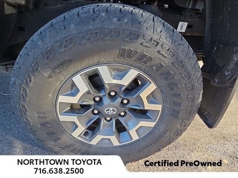 Used 2023 Toyota Tacoma TRD Off-Road image 12