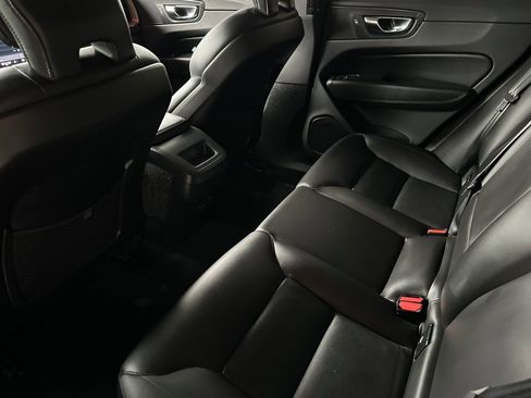 Used 2024 Volvo XC60 B5 Core image 14