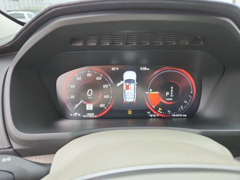 Used 2021 Volvo XC90 T8 Inscription w/ Climate Package image 10