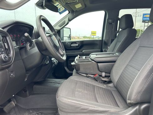 Used 2024 Chevrolet Silverado 2500 Custom w/ Custom Value Package AWD/4WD image 12