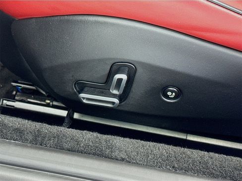 Used 2020 Ferrari Portofino image 16