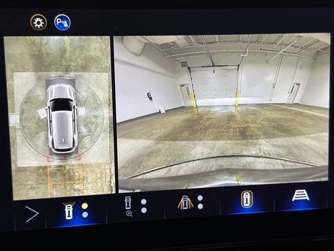 New 2026 Chevrolet Equinox LT w/ Safety and Technology Package AWD/4WD image 16