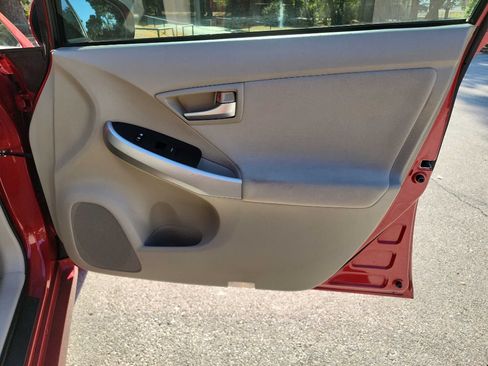 Used 2014 Toyota Prius Three FWD image 32