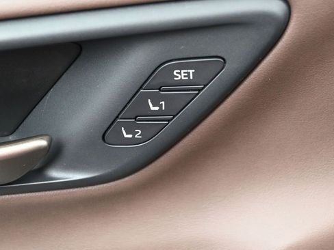 Certified 2024 Toyota Crown AWD/4WD image 14