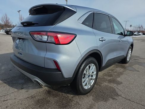Used 2022 Ford Escape SE w/ Cold Weather Package image 7