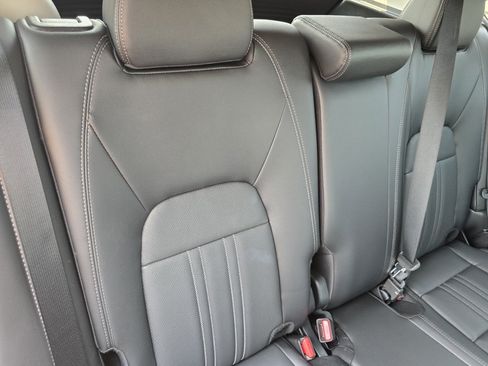 Used 2025 Honda HR-V EX-L image 22