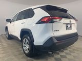 Used 2022 Toyota RAV4 LE image 5