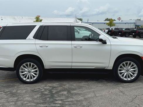 Used 2021 Cadillac Escalade Luxury AWD/4WD image 9