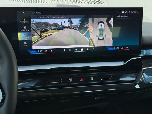 Used 2024 BMW i5 eDrive40i w/ Premium Package RWD image 31