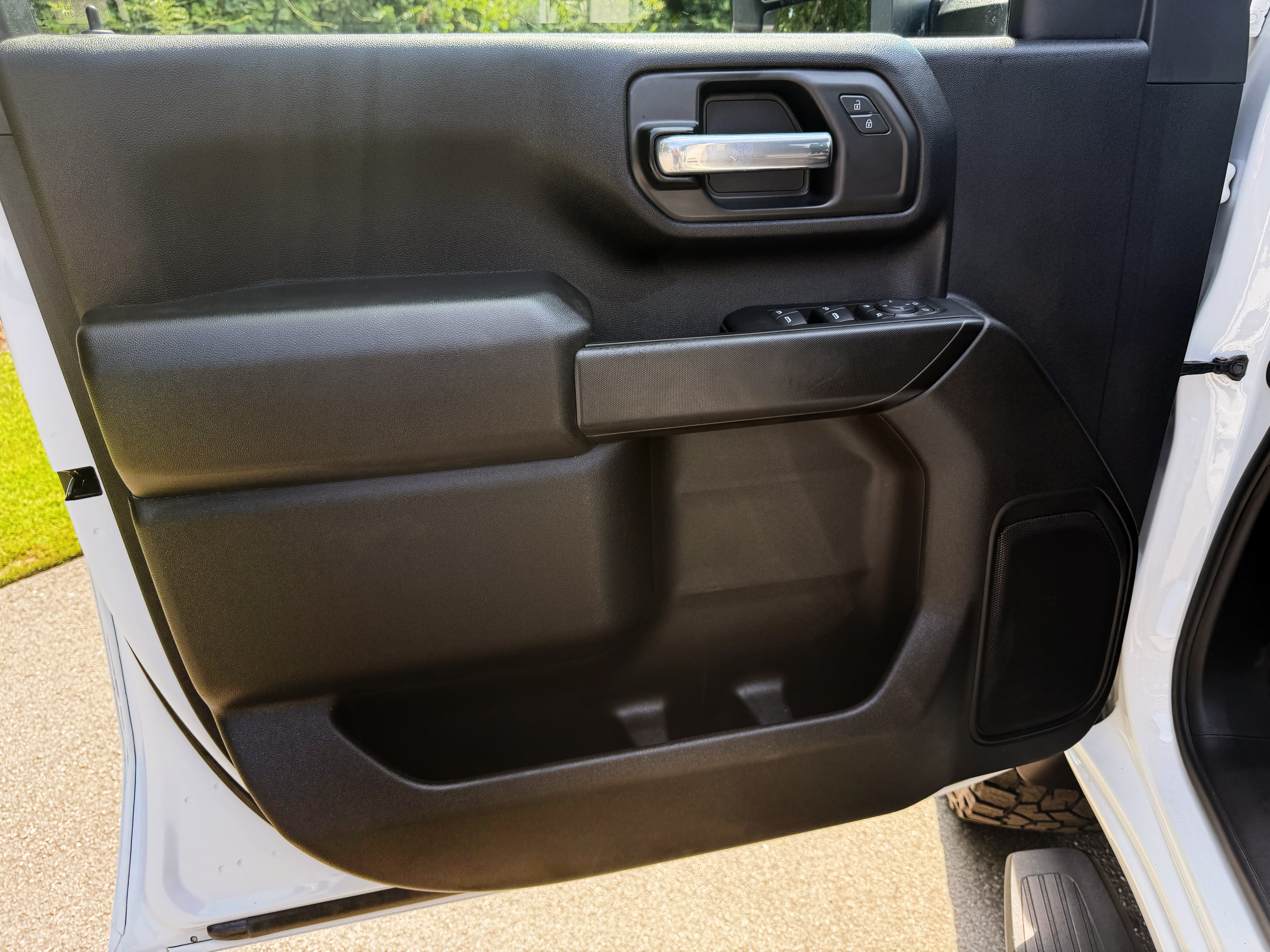 Used 2025 Chevrolet Silverado 2500 Custom w/ Custom Value Package AWD/4WD image 12
