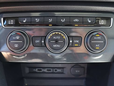 Used 2019 Volkswagen Tiguan SE w/ Panoramic Sunroof Package AWD/4WD image 45