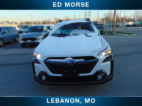 Used 2025 Subaru Outback Premium w/ Popular Package #1A image 3