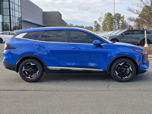 New 2026 Kia Sportage EX FWD image 8