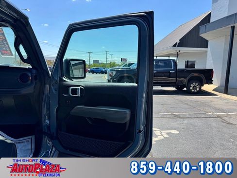 Used 2025 Jeep Gladiator Mojave w/ Convenience Group AWD/4WD image 47