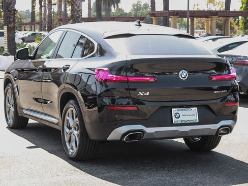 Used 2025 BMW X4 xDrive30i w/ Convenience Package AWD/4WD image 4