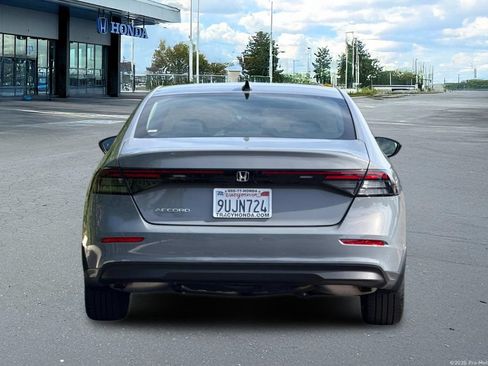 Certified 2025 Honda Accord SE image 8