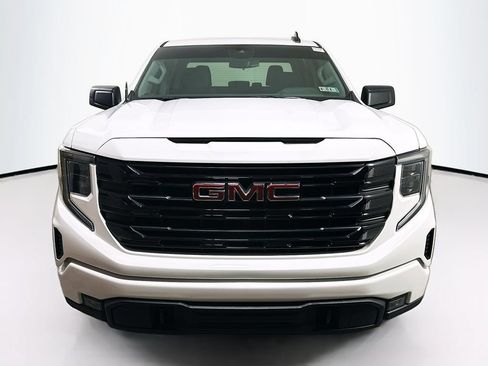 Used 2025 GMC Sierra 1500 Elevation w/ X31 Off-Road Package AWD/4WD image 2