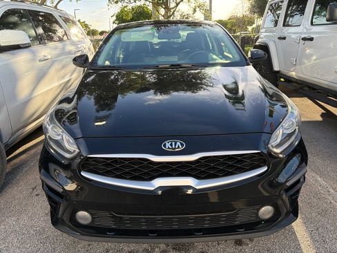 Used 2021 Kia Forte LXS FWD image 2