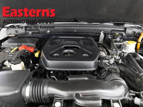 Used 2023 Jeep Wrangler Unlimited w/ Cold Weather Group AWD/4WD image 7